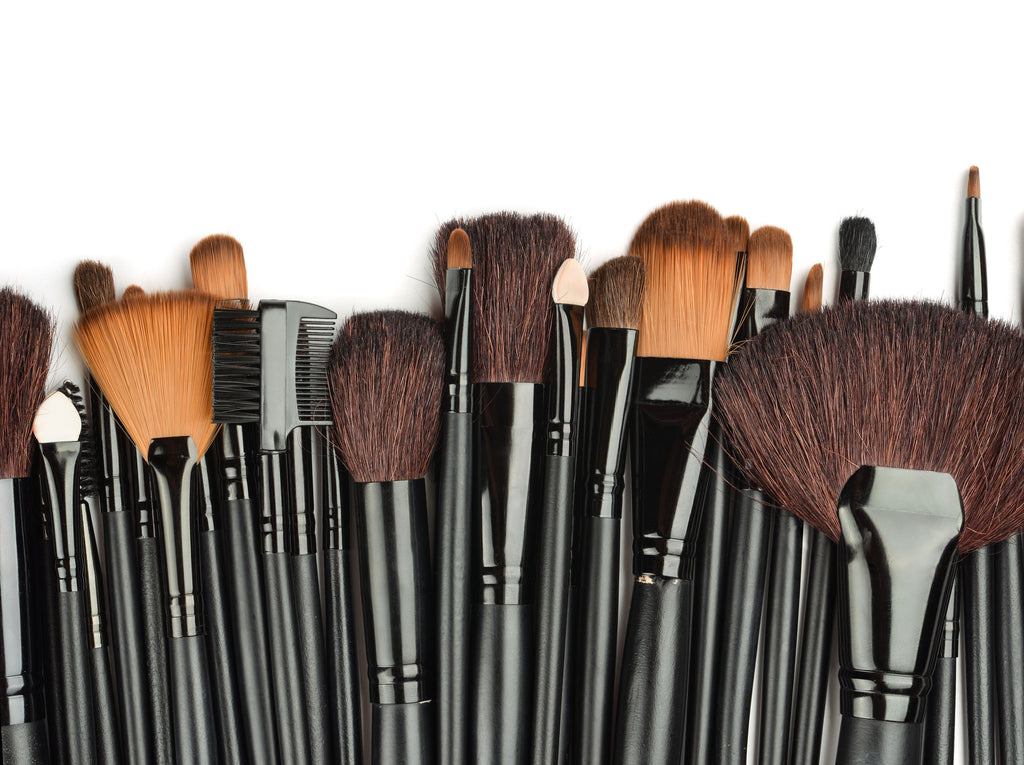 different kinds of makeup brushes