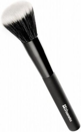 a black stippling brush
