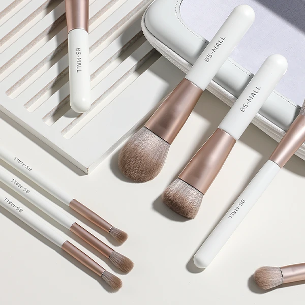 makeup brush in different function