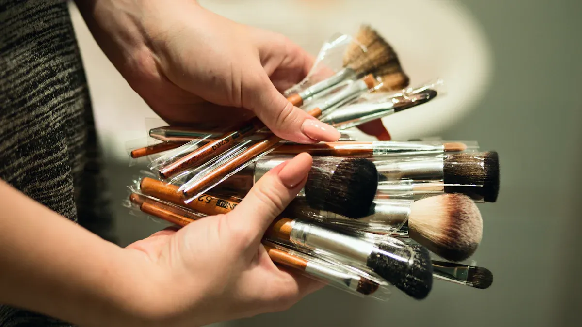 Causes of Cracked Paint Brush Handles