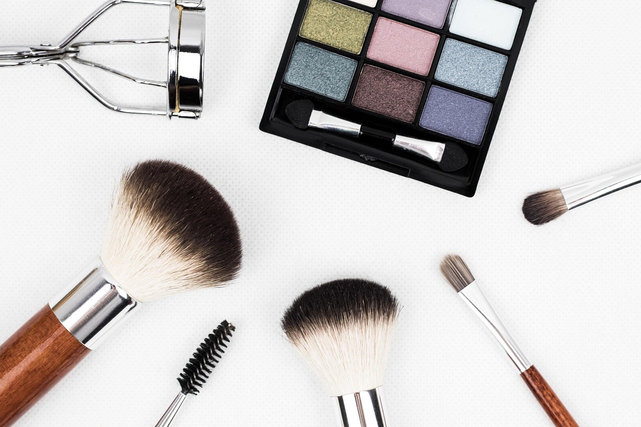 synthetic makeup brushes